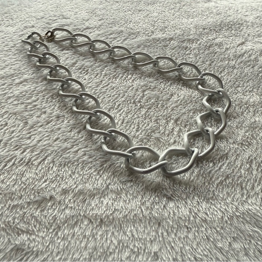 White Chain Statement Necklace